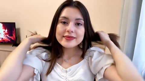 Snapshot of brunalamarra chatting on October 13, 2025, 1:33 pm Lina online show from October 13, 2025, 1:33 pm