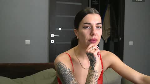 Snapshot of brunette_from_the_moon chatting on February 7, 2025, 9:15 pm Alice online show from February 7, 2025, 9:15 pm