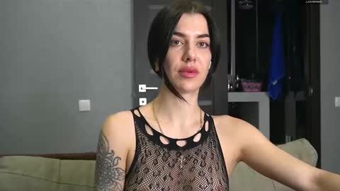 Snapshot of brunette_from_the_moon chatting on March 4, 2025, 10:27 pm Alice online show from March 4, 2025, 10:27 pm