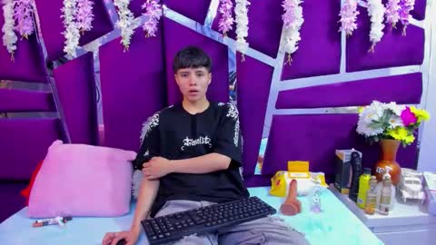 Bruno Cruz online show from November 19, 2025, 2:11 am