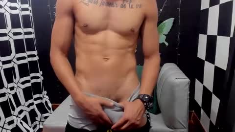 Snapshot of brunocuttie94 chatting on February 2, 2025, 6:53 pm Join my fan club here 150 tokens a month online show from February 2, 2025, 6:53 pm