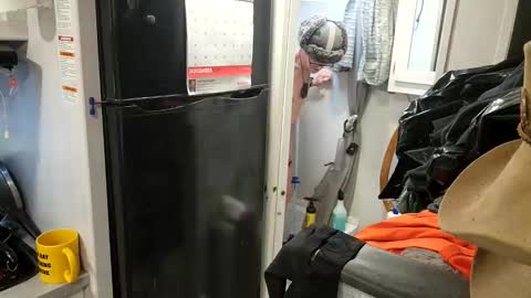 Steve... aka SkinnieDippin aka TimberTramp online show from December 5, 2025, 6:59 pm