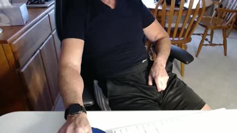 Snapshot of brussells chatting on February 5, 2025, 5:20 pm Brussells online show from February 5, 2025, 5:20 pm