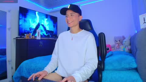 BRYAM INDEPENDENT MODEL online show from January 25, 2025, 2:37 am