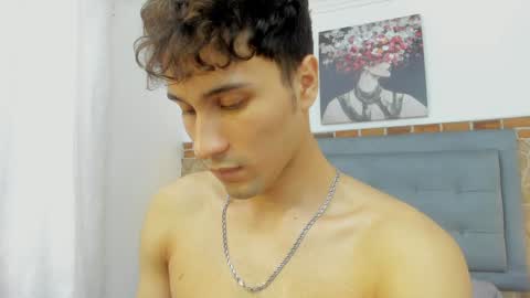 Snapshot of buddy_whitte chatting on January 30, 2025, 5:28 pm Buddy Whitte online show from January 30, 2025, 5:28 pm