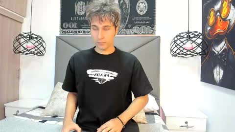 Snapshot of buddy_whitte chatting on November 1, 2025, 12:18 pm Buddy Whitte online show from November 1, 2025, 12:18 pm