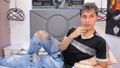 Snapshot of buddy_whitte chatting on November 15, 2025, 12:02 pm Buddy Whitte online show from November 15, 2025, 12:02 pm