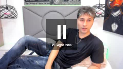 Snapshot of buddy_whitte chatting on November 17, 2025, 12:44 pm Buddy Whitte online show from November 17, 2025, 12:44 pm