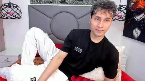 Snapshot of buddy_whitte chatting on November 25, 2025, 12:27 pm Buddy Whitte online show from November 25, 2025, 12:27 pm