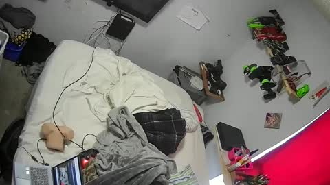 Snapshot of budsonly33 chatting on December 4, 2024, 5:22 pm budsonly33 online show from December 4, 2024, 5:22 pm