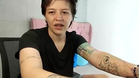 bug2025 online show from September 11, 2025, 4:18 pm