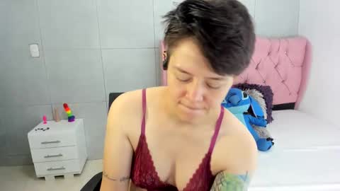 Snapshot of bug2025 chatting on October 6, 2025, 3:09 pm bug2025 online show from October 6, 2025, 3:09 pm