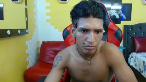 Snapshot of bull_cam chatting on September 14, 2025, 6:40 pm bull_cam online show from September 14, 2025, 6:40 pm