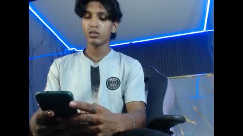 Snapshot of bull_cam chatting on September 16, 2025, 6:53 pm bull_cam online show from September 16, 2025, 6:53 pm