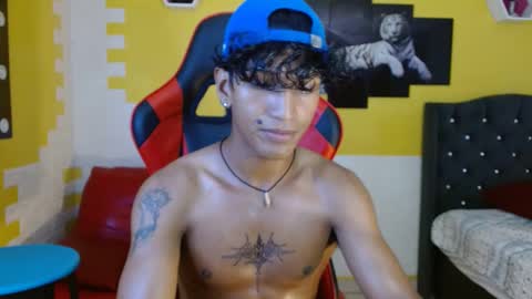 Snapshot of bull_cam chatting on September 25, 2025, 8:34 pm bull_cam online show from September 25, 2025, 8:34 pm