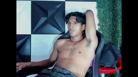 Snapshot of bull_cam chatting on September 30, 2025, 8:25 pm bull_cam online show from September 30, 2025, 8:25 pm