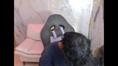 Snapshot of bull_cam chatting on October 5, 2025, 7:56 pm bull_cam online show from October 5, 2025, 7:56 pm