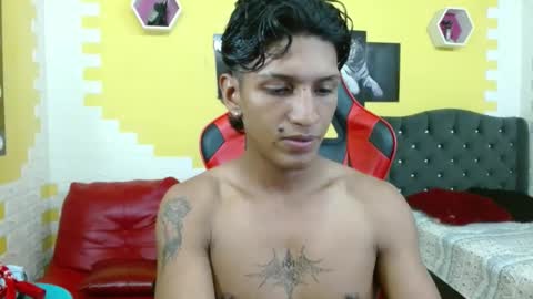 Snapshot of bull_cam chatting on October 14, 2025, 9:04 pm bull_cam online show from October 14, 2025, 9:04 pm