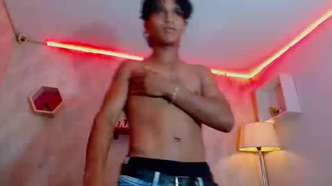 Snapshot of bull_cam chatting on October 18, 2025, 6:30 pm bull_cam online show from October 18, 2025, 6:30 pm