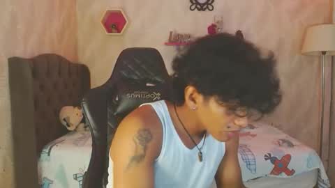 Snapshot of bull_cam chatting on October 29, 2025, 3:36 pm bull_cam online show from October 29, 2025, 3:36 pm