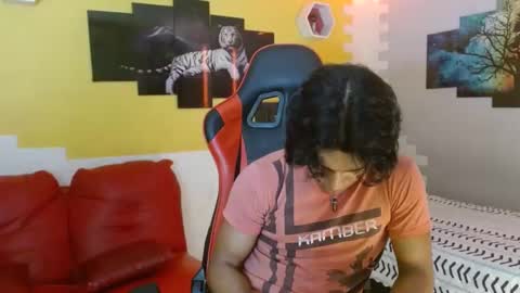 Snapshot of bull_cam chatting on November 3, 2025, 5:25 pm bull_cam online show from November 3, 2025, 5:25 pm