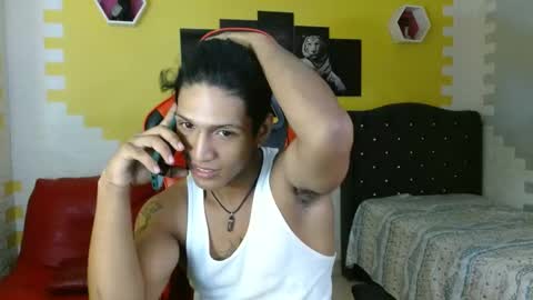 Snapshot of bull_cam chatting on November 16, 2025, 5:40 pm bull_cam online show from November 16, 2025, 5:40 pm