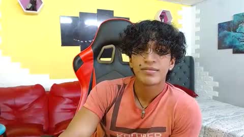 Snapshot of bull_cam chatting on November 29, 2025, 1:25 pm bull_cam online show from November 29, 2025, 1:25 pm