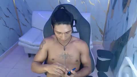 Snapshot of bull_cam chatting on December 5, 2025, 2:42 am bull_cam online show from December 5, 2025, 2:42 am