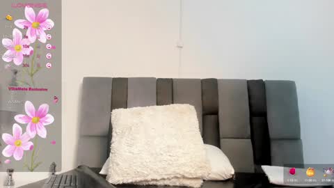 Snapshot of bunny_maxxi chatting on December 9, 2024, 12:08 pm bunny online show from December 9, 2024, 12:08 pm