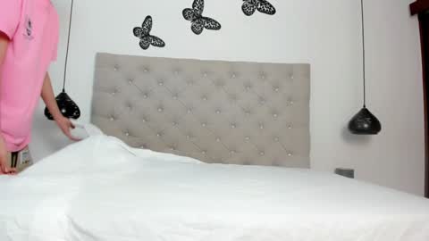 Snapshot of bunny_maxxi chatting on December 17, 2024, 12:11 pm bunny online show from December 17, 2024, 12:11 pm