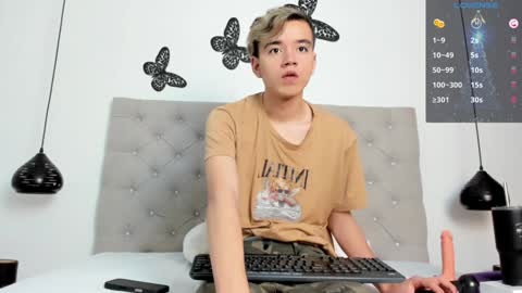 Snapshot of bunny_maxxi chatting on December 20, 2024, 12:16 pm bunny online show from December 20, 2024, 12:16 pm