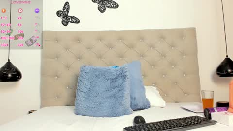 Snapshot of bunny_maxxi chatting on December 27, 2024, 4:21 pm bunny online show from December 27, 2024, 4:21 pm