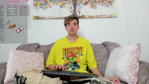 Snapshot of bunny_maxxi chatting on December 28, 2024, 1:49 pm bunny online show from December 28, 2024, 1:49 pm