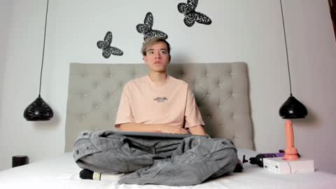 Snapshot of bunny_maxxi chatting on January 2, 2025, 12:35 pm bunny online show from January 2, 2025, 12:35 pm