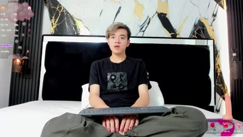 Snapshot of bunny_maxxi chatting on January 19, 2025, 4:04 pm bunny online show from January 19, 2025, 4:04 pm