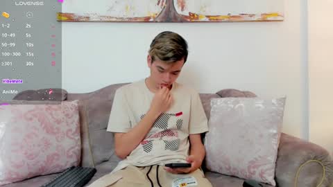 Snapshot of bunny_maxxi chatting on January 22, 2025, 12:17 pm bunny online show from January 22, 2025, 12:17 pm