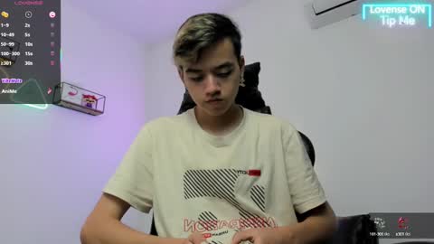 Snapshot of bunny_maxxi chatting on March 3, 2025, 12:16 pm bunny online show from March 3, 2025, 12:16 pm