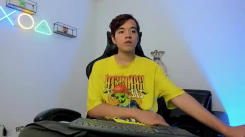 Snapshot of bunny_maxxi chatting on September 30, 2025, 12:32 pm bunny online show from September 30, 2025, 12:32 pm