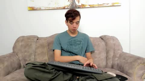 Snapshot of bunny_maxxi chatting on November 18, 2025, 12:31 pm bunny online show from November 18, 2025, 12:31 pm