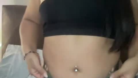 bunnymami333 online show from November 25, 2025, 4:01 am