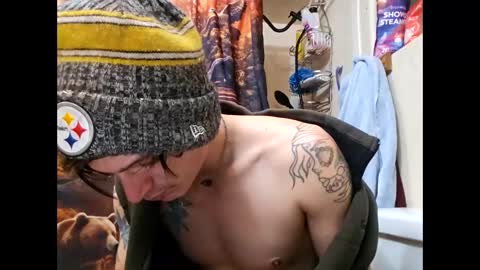 Snapshot of burntbuns710 chatting on January 28, 2025, 10:02 am LostSingledad online show from January 28, 2025, 10:02 am