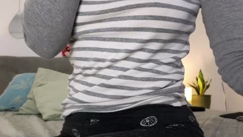 Snapshot of bush_woman chatting on January 10, 2025, 4:41 pm Larisa online show from January 10, 2025, 4:41 pm