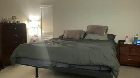 Snapshot of bustedsprockets chatting on November 17, 2025, 2:39 am Pocket Daddy cockring gaycouple cockring lovense daddy online show from November 17, 2025, 2:39 am