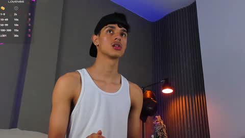 Snapshot of busterspinter chatting on December 8, 2024, 8:09 am Buster independent model online show from December 8, 2024, 8:09 am