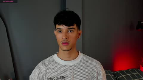 Snapshot of busterspinter chatting on February 4, 2025, 7:29 am Buster independent model online show from February 4, 2025, 7:29 am