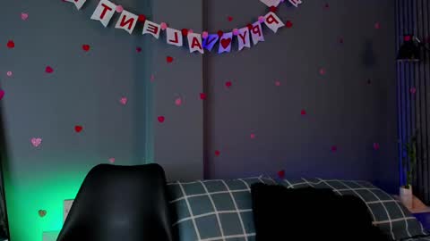 Snapshot of busterspinter chatting on February 13, 2025, 5:05 am Buster independent model online show from February 13, 2025, 5:05 am