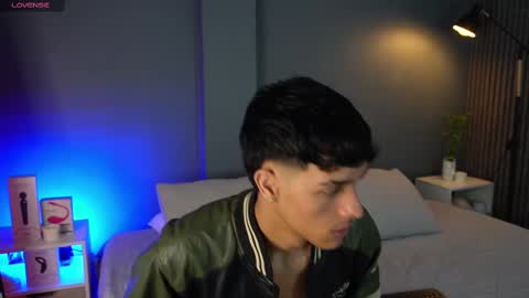 Snapshot of busterspinter chatting on March 1, 2025, 11:28 am Buster independent model online show from March 1, 2025, 11:28 am