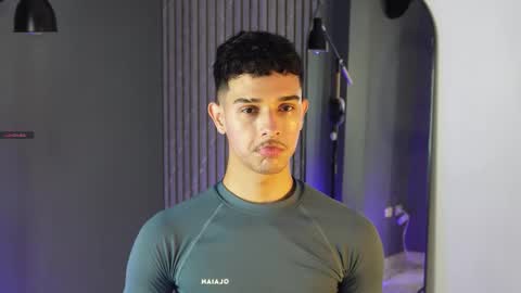 Snapshot of busterspinter chatting on September 24, 2025, 6:00 pm Buster independent model online show from September 24, 2025, 6:00 pm