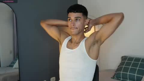 Snapshot of busterspinter chatting on November 1, 2025, 5:59 pm Buster independent model online show from November 1, 2025, 5:59 pm