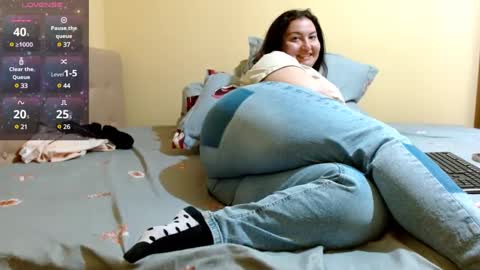 Snapshot of bustyemma chatting on March 3, 2025, 12:05 pm Emma online show from March 3, 2025, 12:05 pm